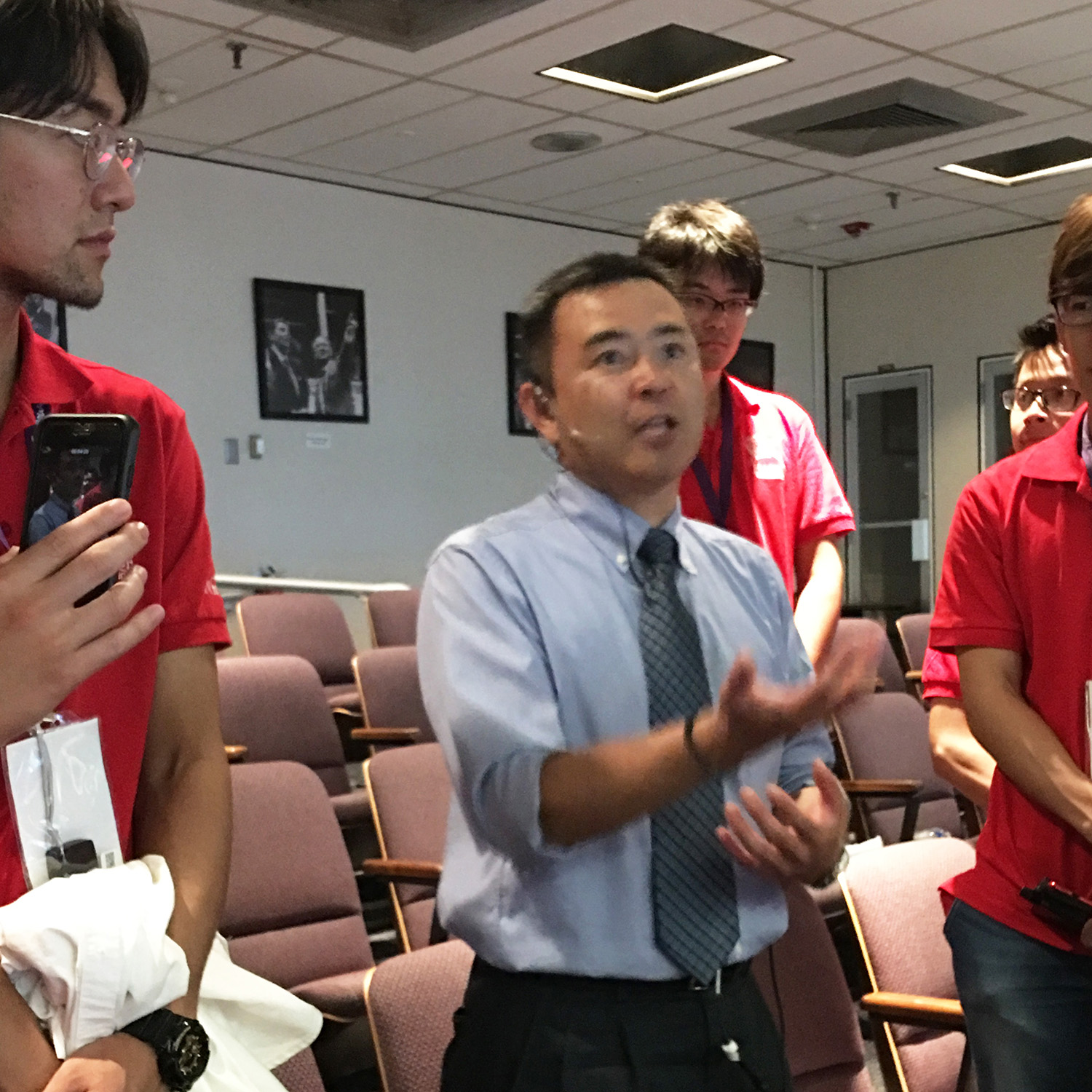 iViconプログラムの様子日本人宇宙飛行士と２